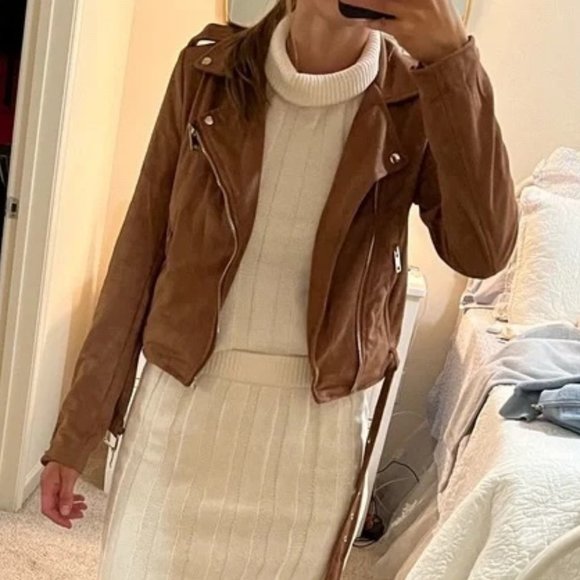Lulus Jackets & Blazers - Lulus Faux Suede Moto Jacket - XS - In Perfect Condition